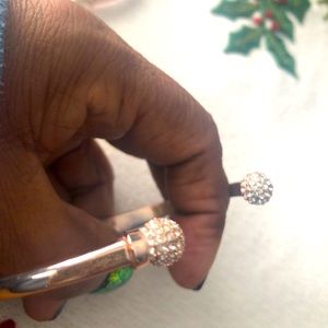 Bundle of two bracelets